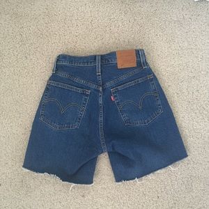 Levi’s premium 501 mid thigh high rise shorts